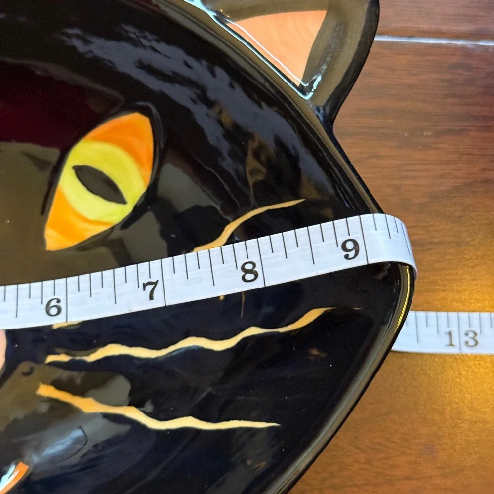 N/A vtg black